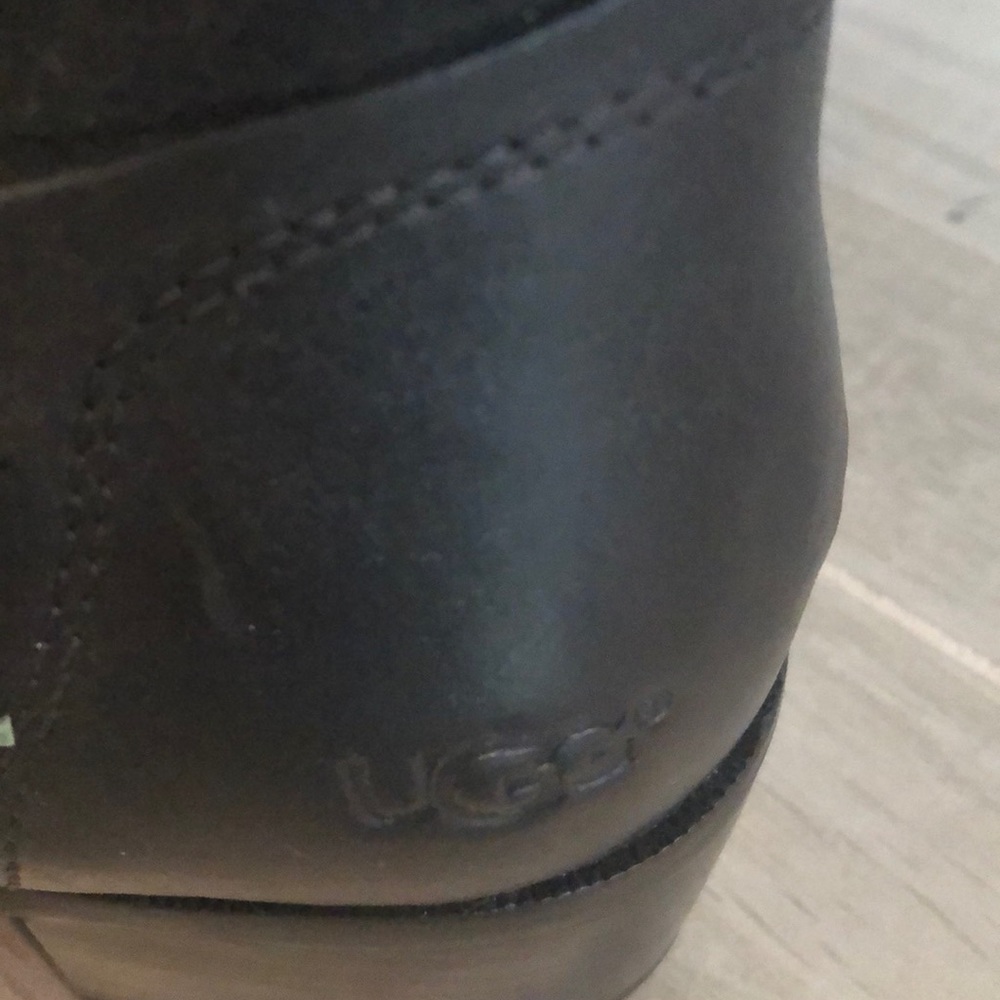 Ugg Boots - Picture 4 of 6